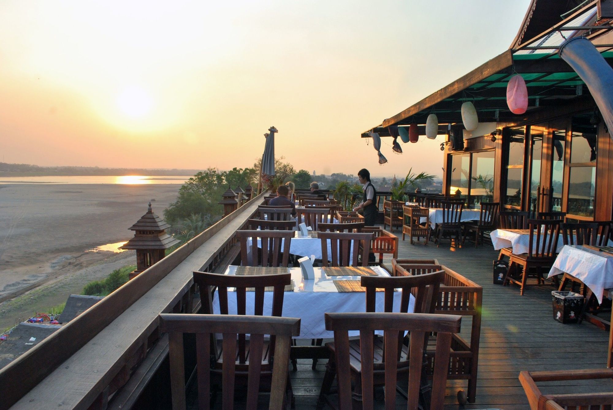 Sengtawan Riverside Hotel Vientiane Restaurant photo