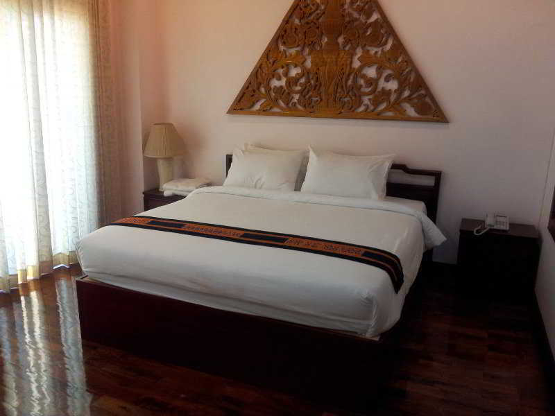 Sengtawan Riverside Hotel Vientiane Exterior photo
